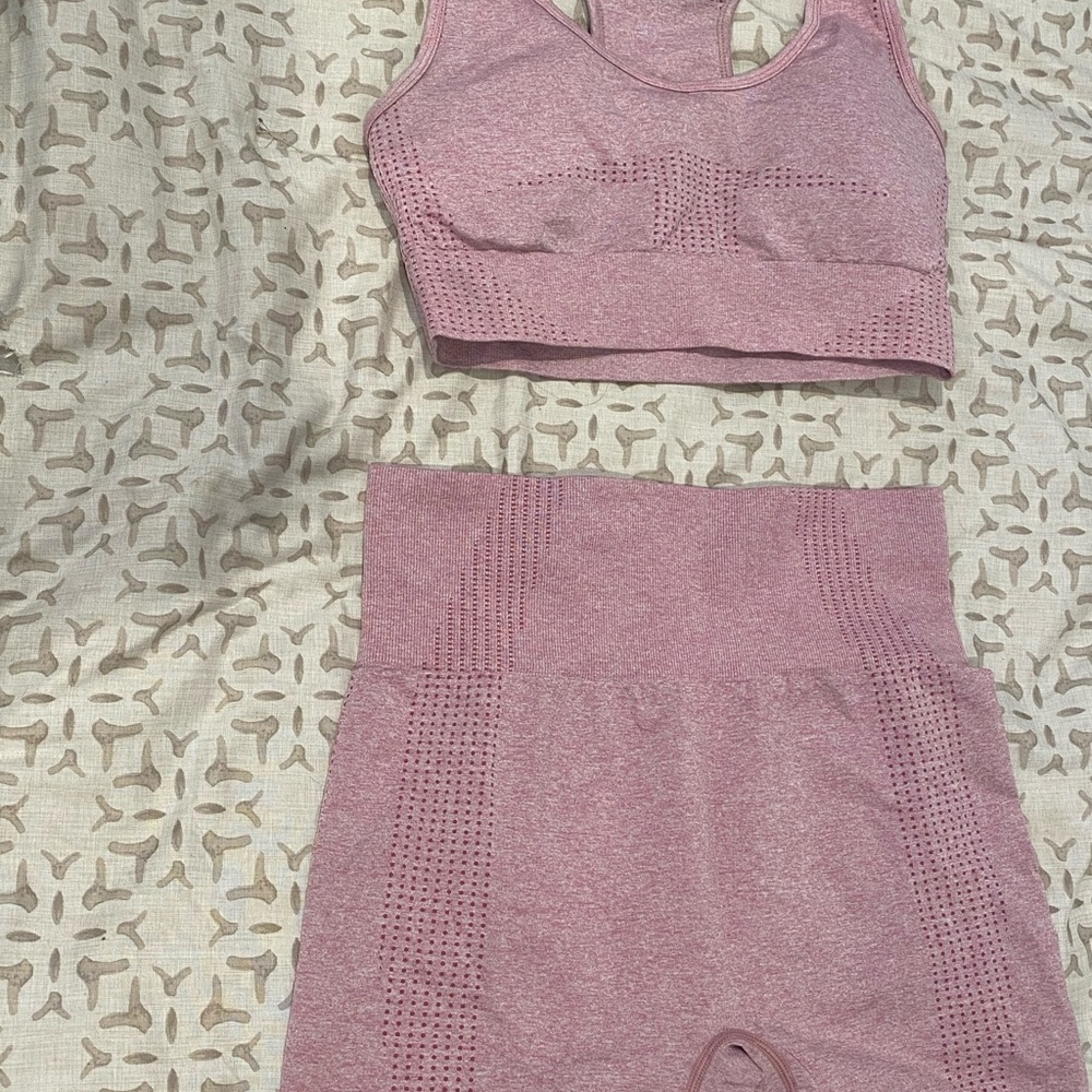 Work out 2-piece - Picture 2 of 4